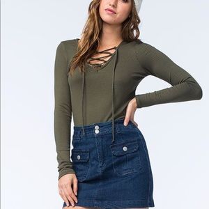 Tilly’s Tie Long Sleeve Tee